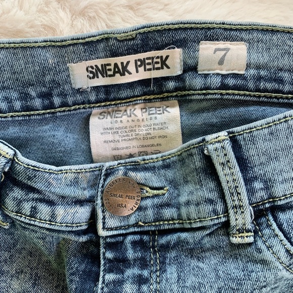 Sneak Peek jeans - Picture 3 of 3